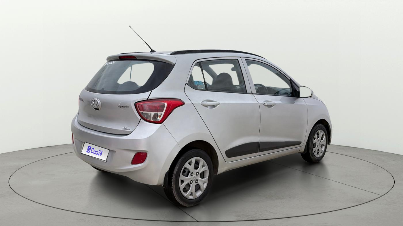 2016 Hyundai Grand i10 SPORTZ 1.2 KAPPA VTVT, Petrol, Manual, 51,598 km, Right Back Diagonal