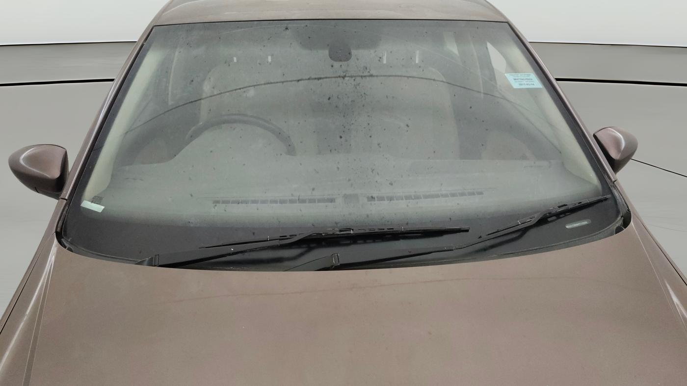 2017 Volkswagen Vento HIGHLINE PETROL AT, Petrol, Automatic, 1,13,139 km, Front Windshield