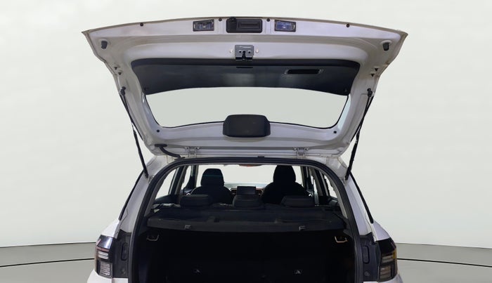 2023 Hyundai VENUE SX 1.2 PETROL, Petrol, Manual, 24,199 km, Boot Door Open