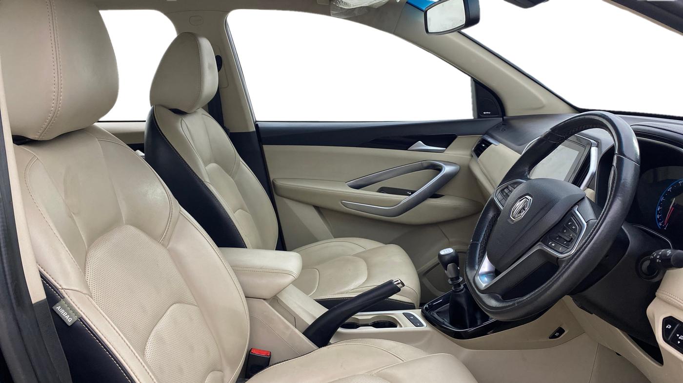 2021 MG HECTOR SHARP 2.0 DIESEL, Diesel, Manual, 31,836 km, Right Side Front Door Cabin