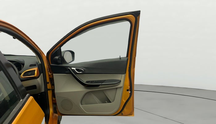 2016 Tata Tiago XZ PETROL, Petrol, Manual, 49,161 km, RHS Front Door