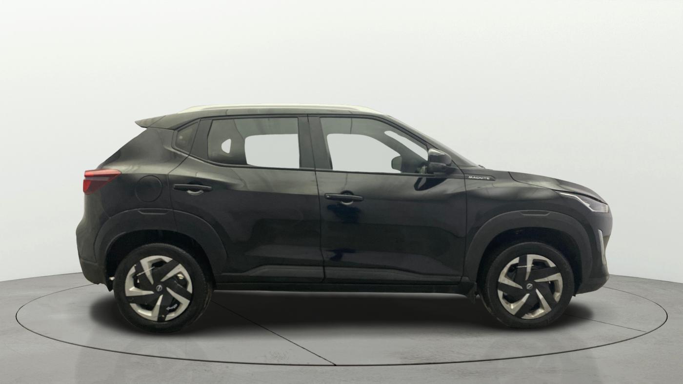 2023 Nissan MAGNITE XL, Petrol, Manual, 41,704 km, Right Side View