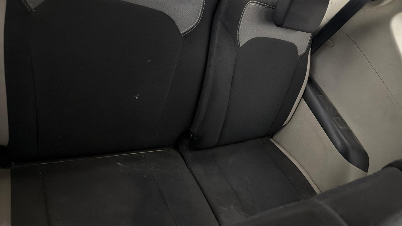 2025 Renault TRIBER RXE MT, CNG, Manual, 28,278 km, Third Seat Row ( optional )