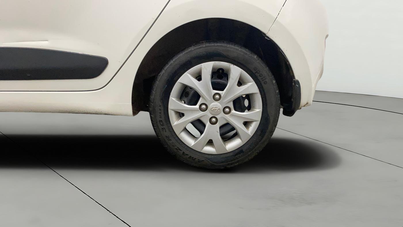 2015 Hyundai Grand i10 SPORTZ 1.2 KAPPA VTVT, Petrol, Manual, 27,891 km, Left Rear Wheel
