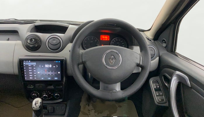 2013 Renault Duster 85 PS RXE DIESEL, Diesel, Manual, 1,00,493 km, Steering Wheel Close Up