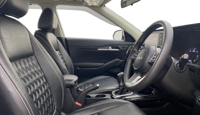 2022 KIA SELTOS HTK PLUS 1.5 DIESEL, Diesel, Manual, 32,337 km, Right Side Front Door Cabin