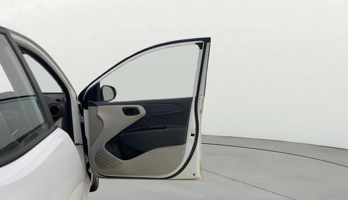 2022 Hyundai AURA S 1.2, Petrol, Manual, 43,880 km, RHS Front Door