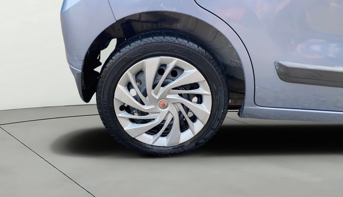 2013 Maruti Wagon R 1.0 VXI, CNG, Manual, 80,182 km, Right Rear Wheel
