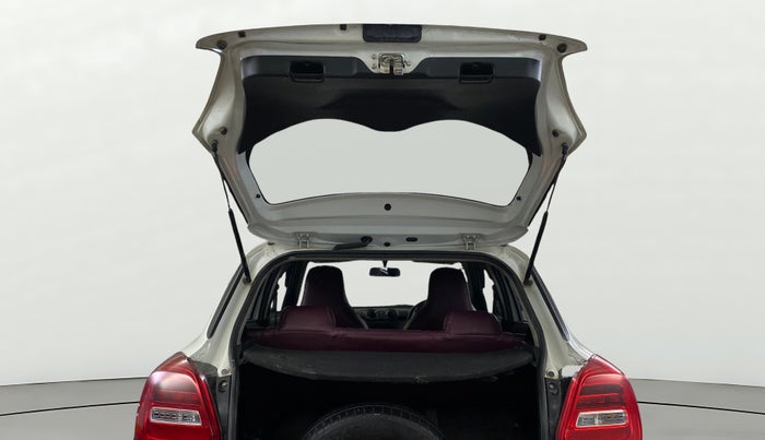 2020 Maruti Swift LXI, CNG, Manual, 94,918 km, Boot Door Open