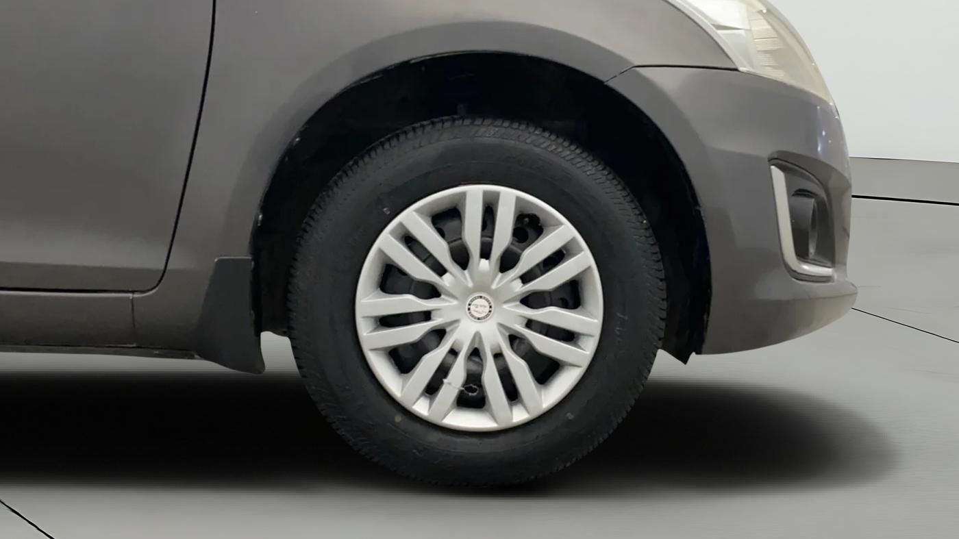 2016 Maruti Swift VXI, Petrol, Manual, 18,932 km, Right Front Wheel