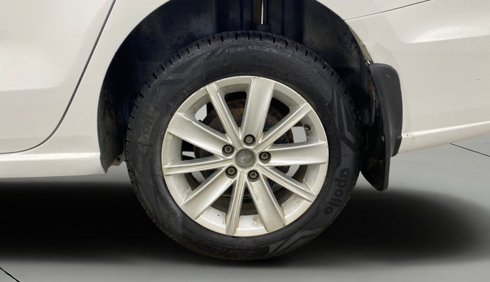 2016 Volkswagen Vento HIGHLINE 1.6 MPI, Petrol, Manual, 46,674 km, Left Rear Wheel