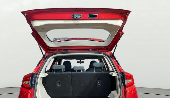 2020 Mahindra XUV300 W6 1.2 PETROL, Petrol, Manual, 33,270 km, Boot Door Open