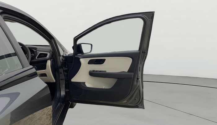 2021 Tata ALTROZ XT PETROL, Petrol, Manual, 32,075 km, RHS Front Door
