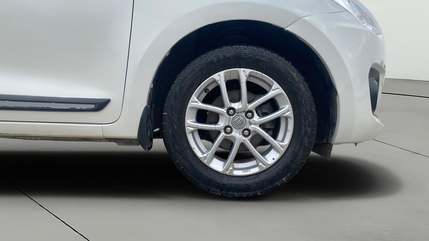 2024 Maruti Swift ZXI, Petrol, Manual, 59,255 km, Right Front Wheel