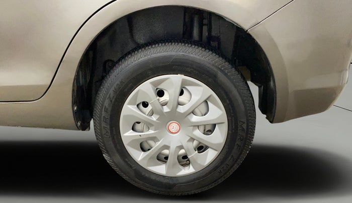 2015 Maruti Swift Dzire LXI (O), Petrol, Manual, 68,627 km, Left Rear Wheel
