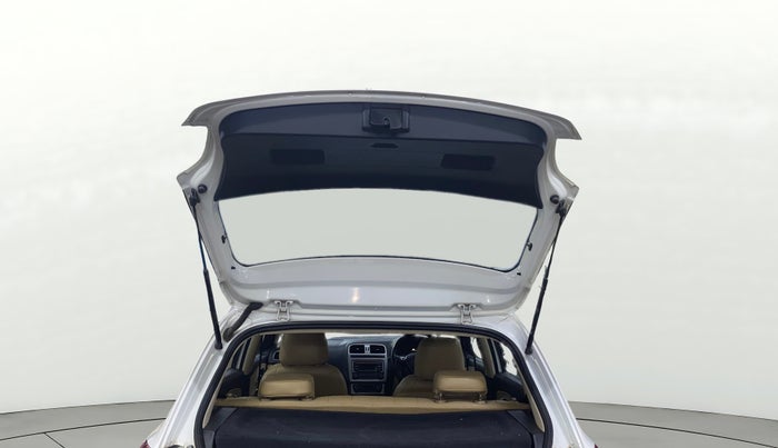 2015 Volkswagen Polo HIGHLINE1.2L, Petrol, Manual, 51,135 km, Boot Door Open