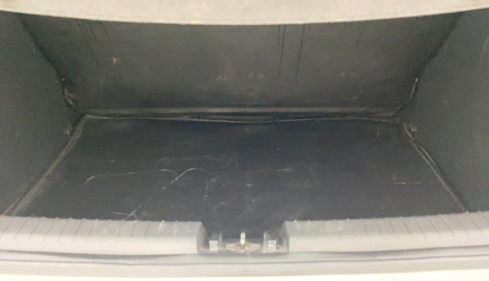 2018 Hyundai Elite i20 SPORTZ 1.2, Petrol, Manual, 95,311 km, Boot Open Zoomed View