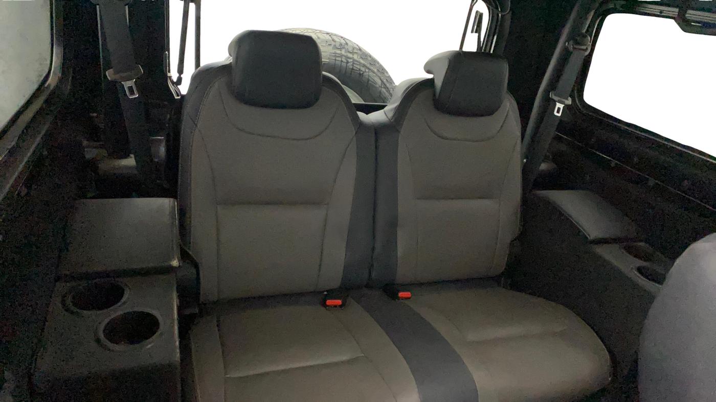 2021 Mahindra Thar LX PETROL HT 4WD AT, Petrol, Automatic, 74,840 km, Right Side Rear Door Cabin