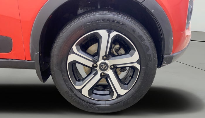 2023 Tata NEXON XZA PLUS SUNROOF PETROL, Petrol, Automatic, 44,713 km, Right Front Wheel