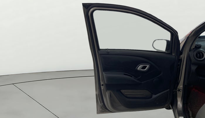 2018 Datsun Redi Go S, Petrol, Manual, 66,254 km, LHS Front Door