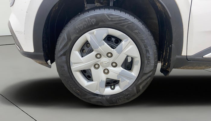 2021 Hyundai VENUE S 1.2, Petrol, Manual, 75,879 km, Left Front Wheel