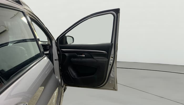 2020 Maruti XL6 ALPHA MT, Petrol, Manual, 41,021 km, RHS Front Door