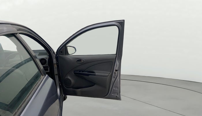 2013 Toyota Etios G, Petrol, Manual, 82,968 km, RHS Front Door