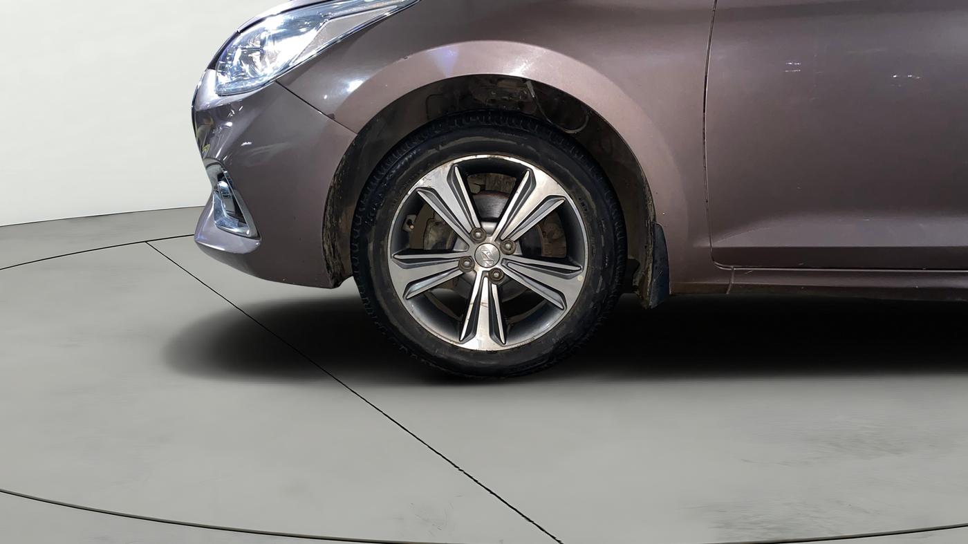 2018 Hyundai Verna 1.6 VTVT SX O, Petrol, Manual, 36,408 km, Left Front Wheel