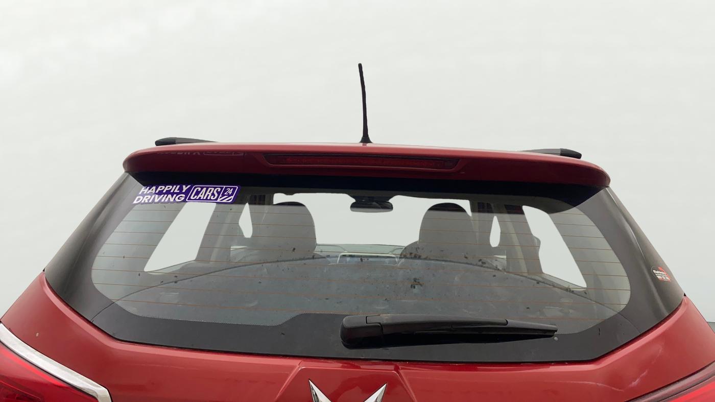 2022 Mahindra XUV300 W8 (O) 1.5 DIESEL, Diesel, Manual, 80,998 km, Rear Windshield
