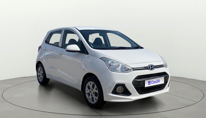 2014 Hyundai Grand i10 MAGNA 1.2 KAPPA VTVT, Petrol, Manual, 1,02,701 km, Right Front Diagonal