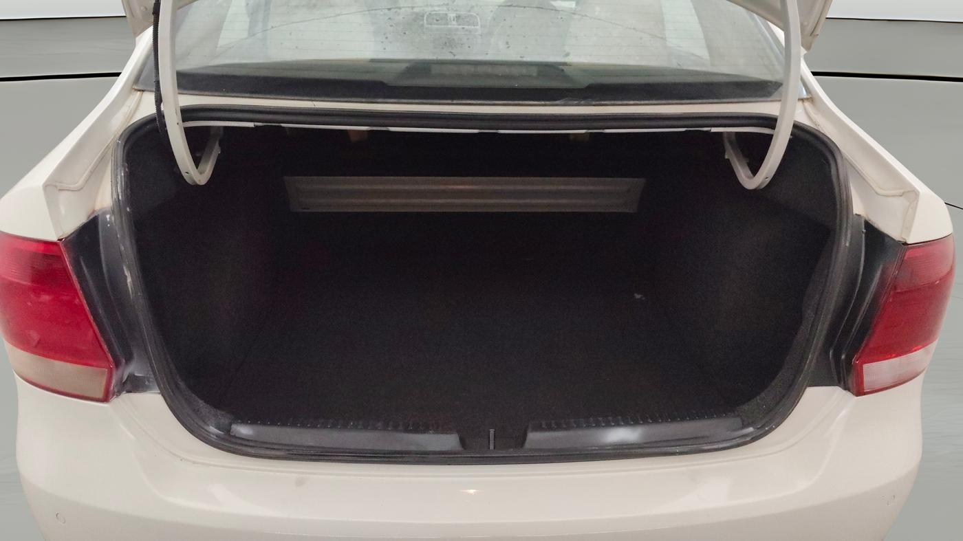 2015 Volkswagen Vento HIGHLINE PETROL AT, Petrol, Automatic, 60,126 km, Boot Open Zoomed View