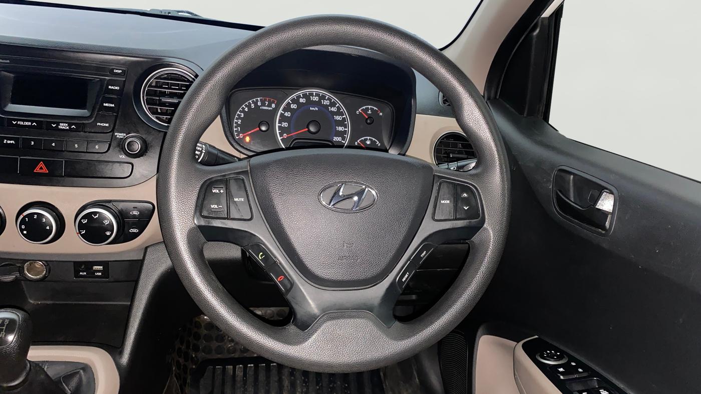 2019 Hyundai Grand i10 MAGNA 1.2 KAPPA VTVT, Petrol, Manual, 28,911 km, Steering Wheel Close Up