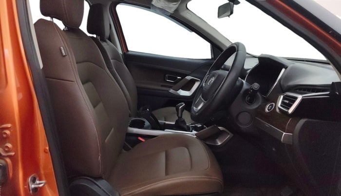 2019 Tata Harrier XZ 2.0L, Diesel, Manual, 40,171 km, Right Side Front Door Cabin