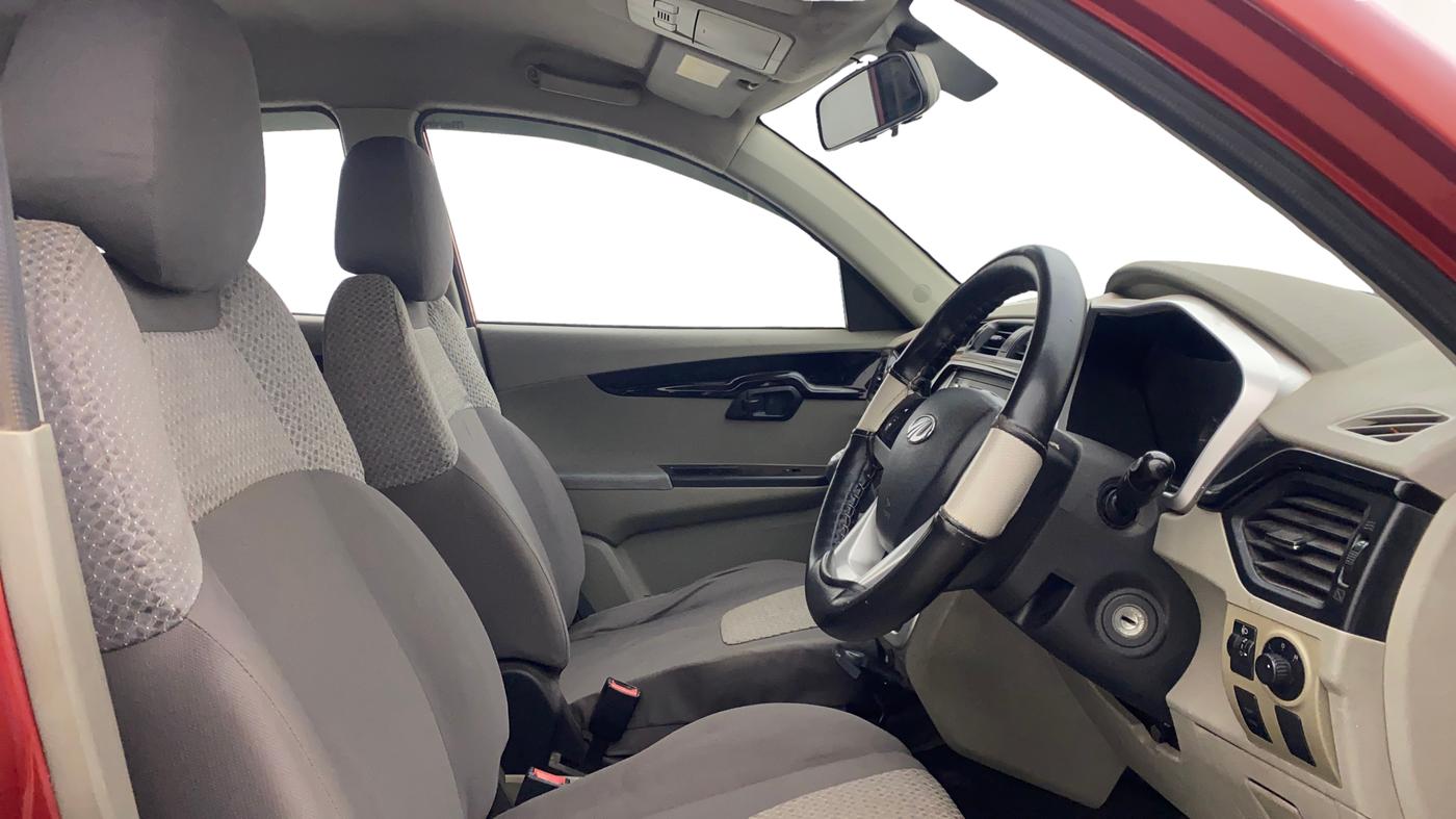 2016 Mahindra Kuv100 K6 PLUS D 5 STR, Diesel, Manual, 1,06,363 km, Right Side Front Door Cabin