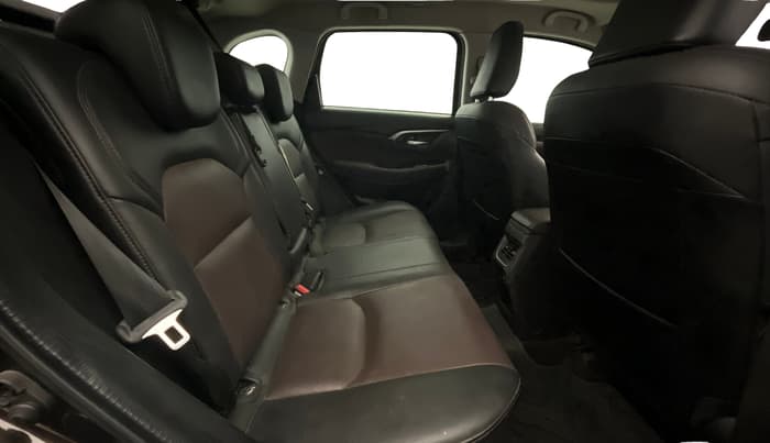 2022 Maruti Grand Vitara ALPHA SMART HYBRID, Petrol, Manual, 1,13,008 km, Right Side Rear Door Cabin
