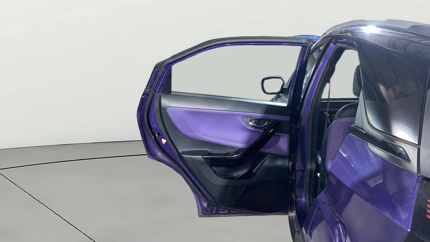 2024 Tata NEXON FEARLESS PURPLE + SUNROOF DCA DUAL TONE 1.2 PETROL, Petrol, Automatic, 14,133 km, LHS Rear Door