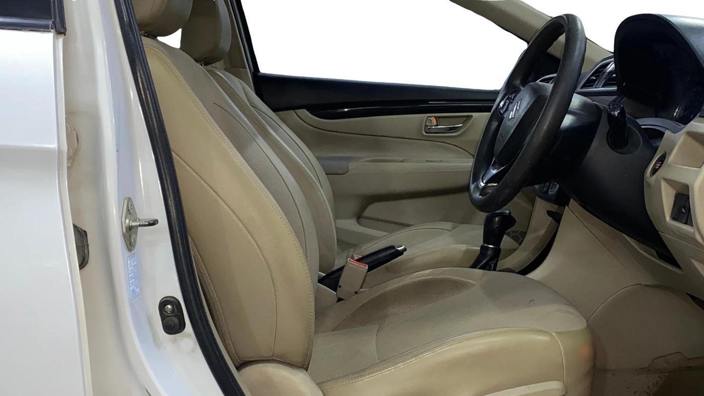 2015 Maruti Ciaz ZXI AT, Petrol, Automatic, 55,555 km, Right Side Front Door Cabin