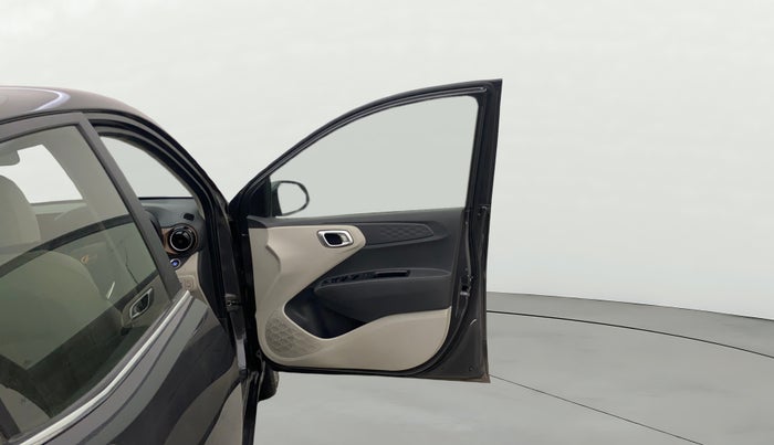 2023 Hyundai AURA SX 1.2 CNG, CNG, Manual, 29,240 km, RHS Front Door