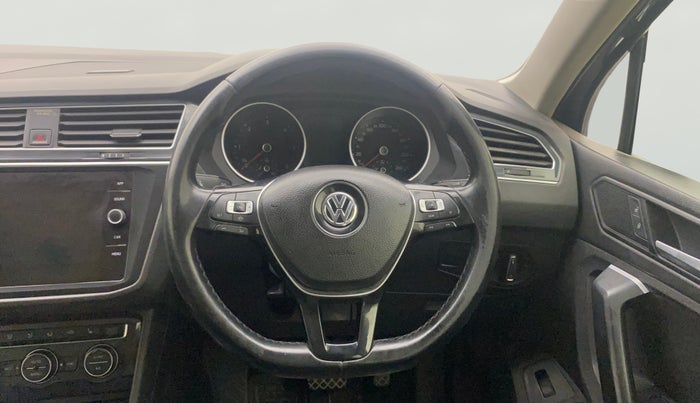 2019 Volkswagen TIGUAN HIGHLINE TDI AT, Diesel, Automatic, 53,191 km, Steering Wheel Close Up