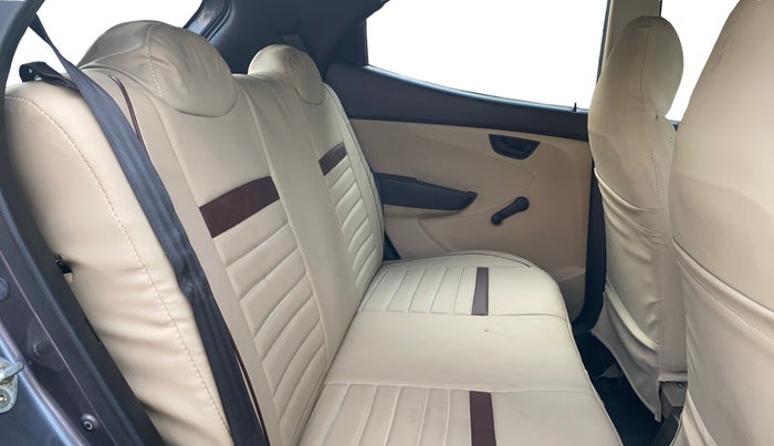 2017 Hyundai Eon ERA +, Petrol, Manual, 68,860 km, Right Side Rear Door Cabin