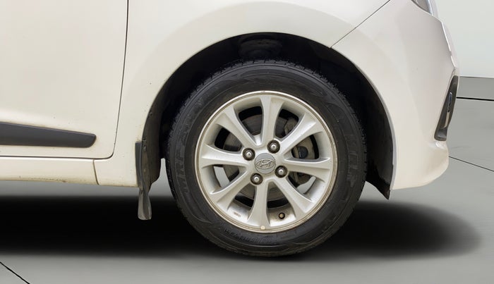 2014 Hyundai Grand i10 ASTA AT 1.2 KAPPA VTVT, Petrol, Automatic, 63,771 km, Right Front Wheel