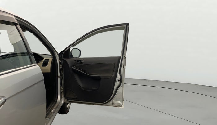 2016 Tata Zest XM PETROL, Petrol, Manual, 34,457 km, RHS Front Door