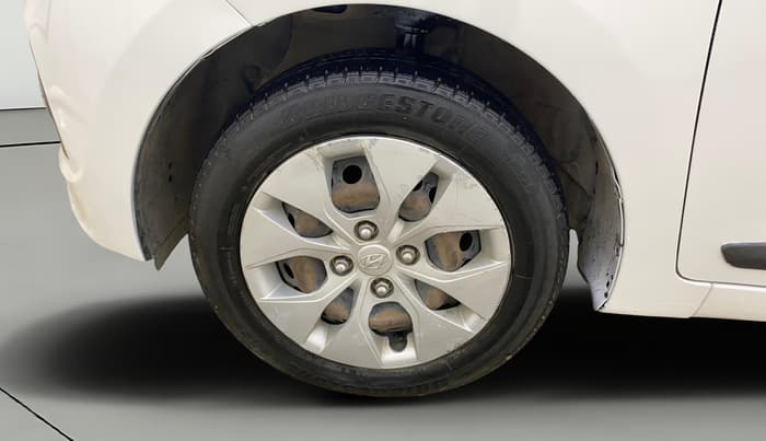2015 Hyundai Xcent S 1.1 CRDI, Diesel, Manual, 1,21,244 km, Left Front Wheel
