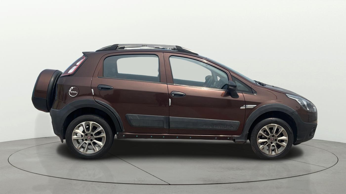 2015 Fiat Avventura ACTIVE 1.4, Petrol, Manual, 54,072 km, Right Side View