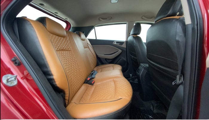 2020 Hyundai Elite i20 SPORTZ PLUS 1.2, Petrol, Manual, 28,429 km, Right Side Rear Door Cabin