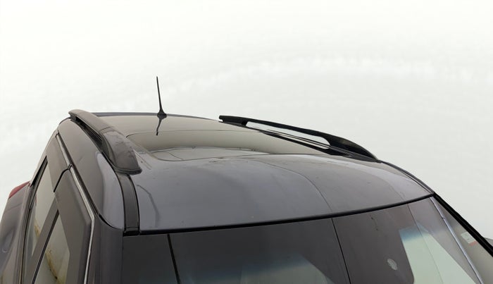 2022 Mahindra XUV300 W8 (O) 1.2 PETROL, Petrol, Manual, 46,114 km, Roof