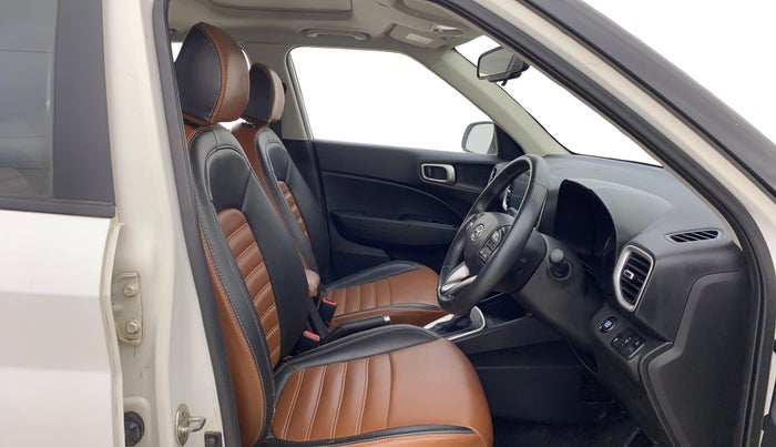 2019 Hyundai VENUE SX PLUS 1.0 TURBO DCT, Petrol, Automatic, 90,375 km, Right Side Front Door Cabin