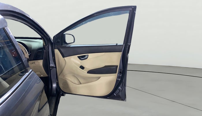 2015 Hyundai Eon SPORTZ, Petrol, Manual, 33,877 km, RHS Front Door