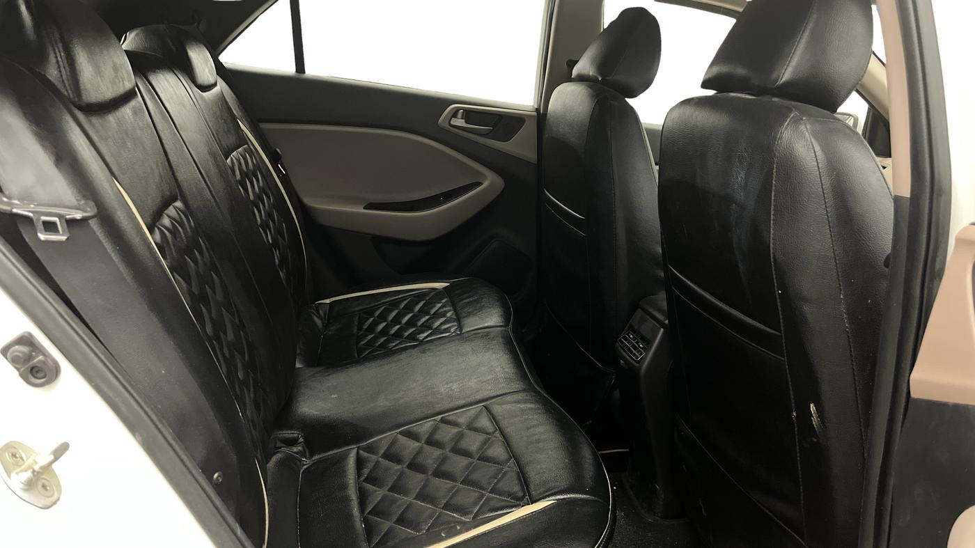 2018 Hyundai Elite i20 SPORTZ 1.2, Petrol, Manual, 37,174 km, Right Side Rear Door Cabin