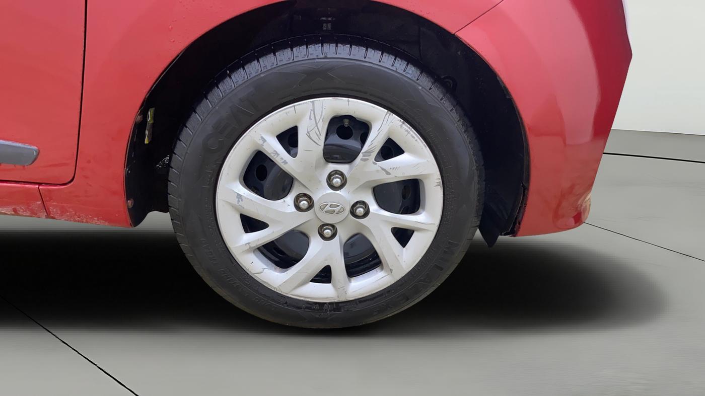 2018 Hyundai Grand i10 SPORTZ 1.2 KAPPA VTVT, Petrol, Manual, 97,160 km, Right Front Wheel